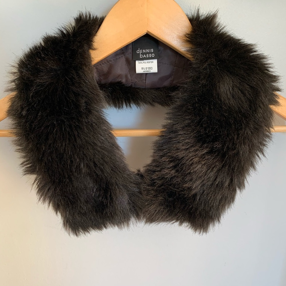 Brand New DENNIS BASSO faux fur collar
